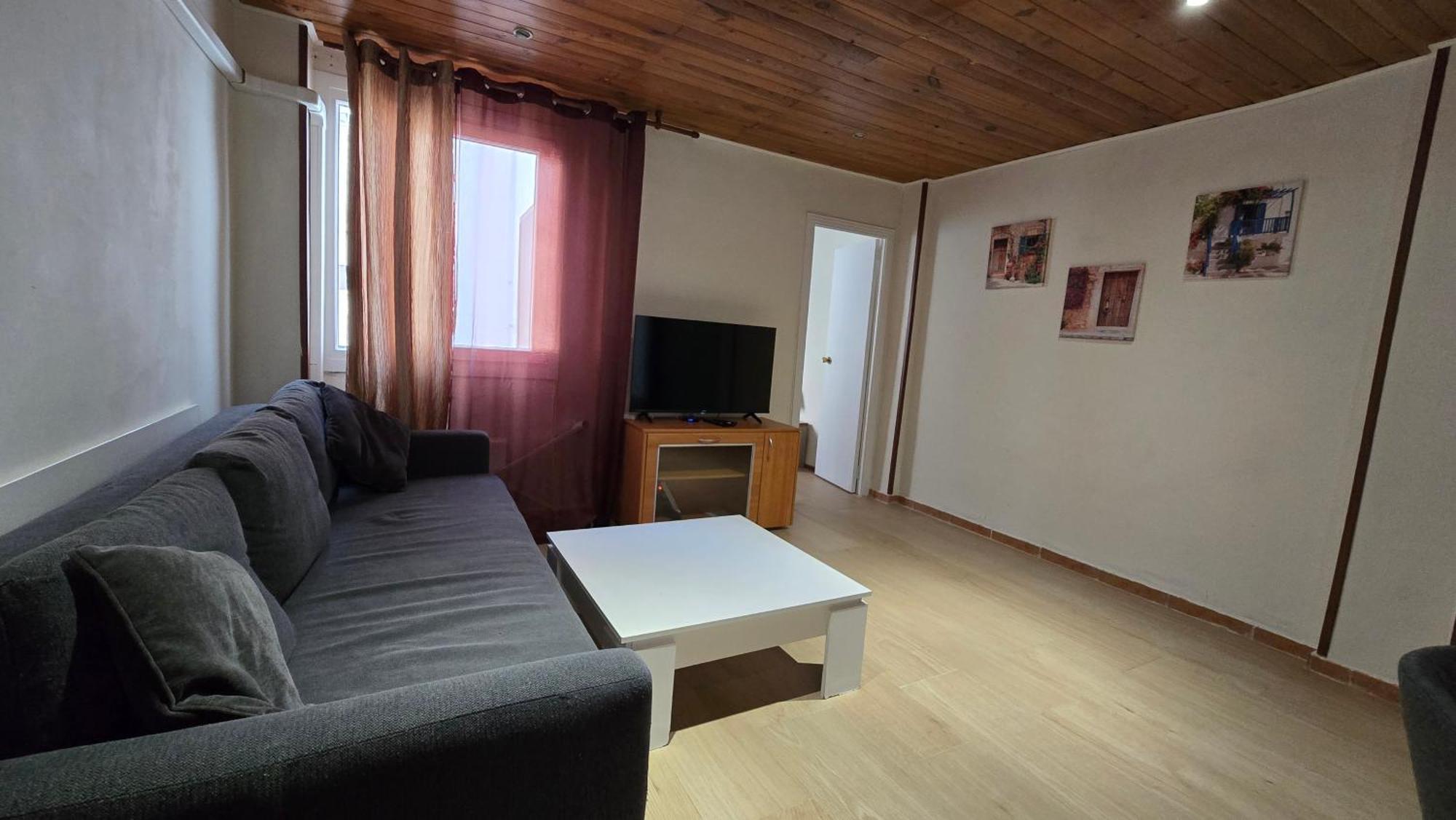 Spanish Style Flat Close To Center Appartement